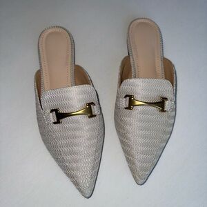 NEW Women’s Mules Ivory and Gold Size 39 (8, runs small)